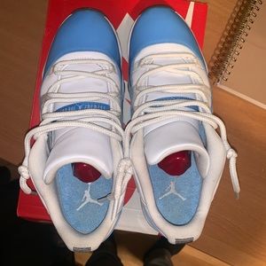 Air Jordan 11 ( Carolina blue )